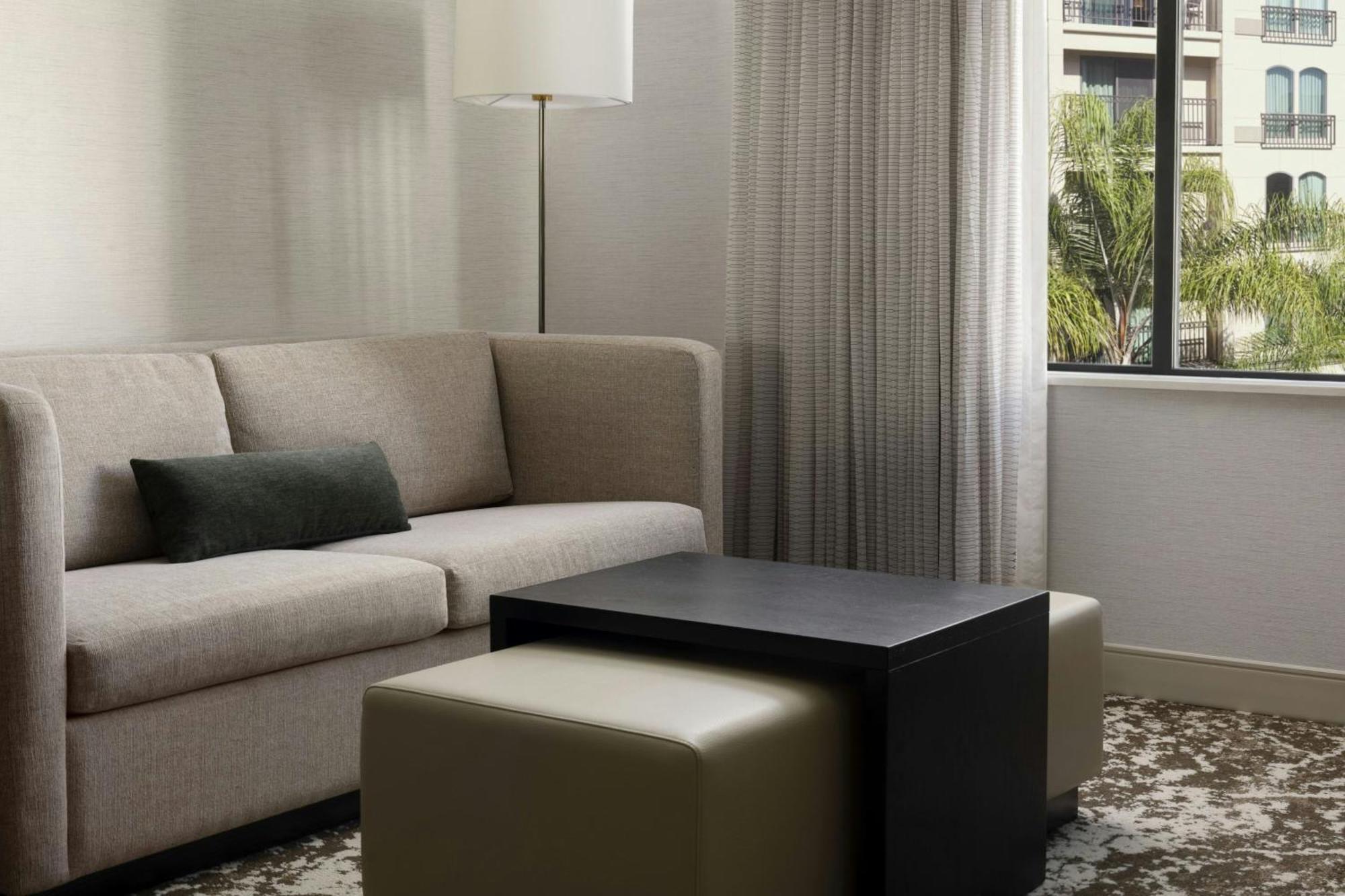 Courtyard By Marriott Los Angeles Pasadena Old Town Esterno foto